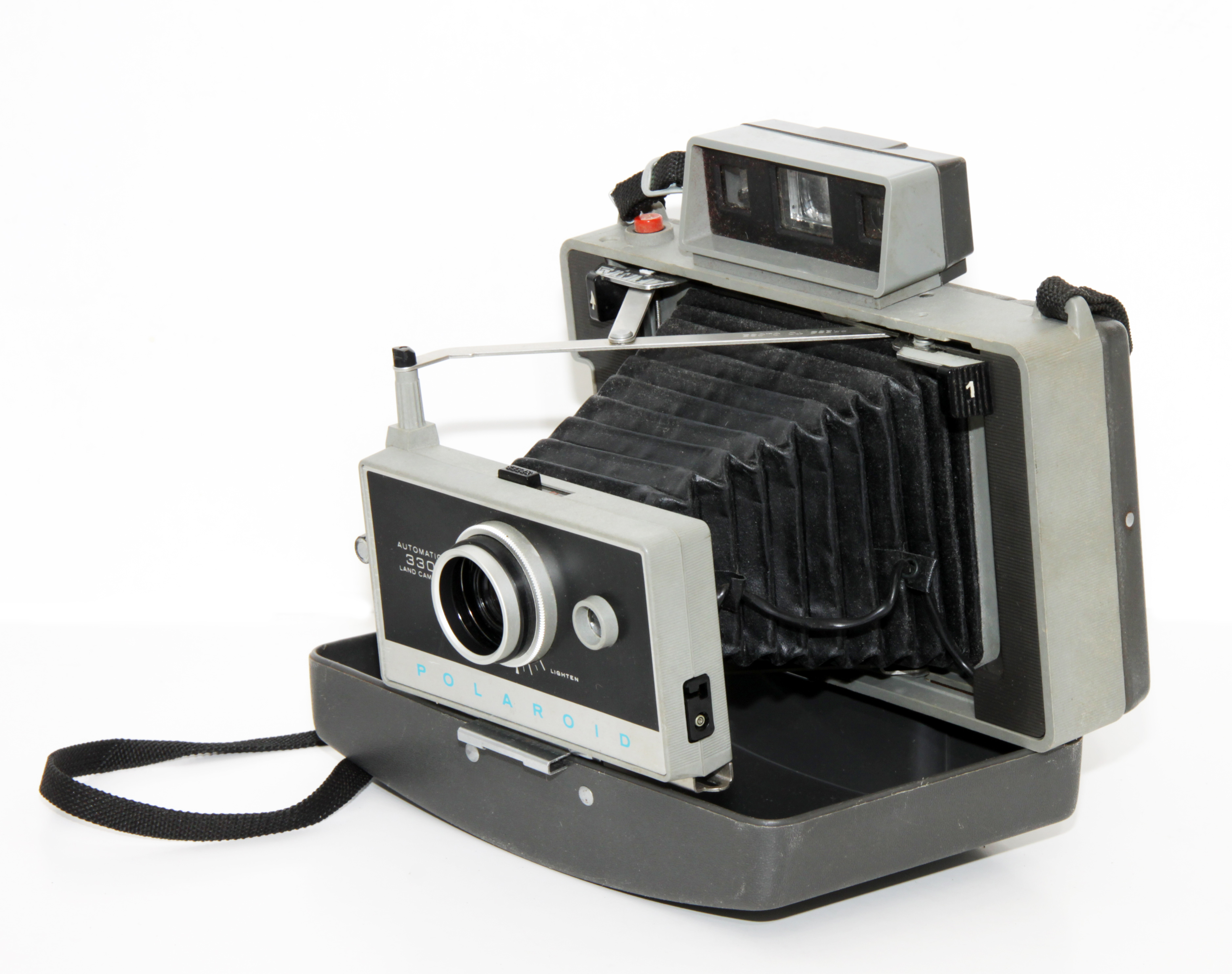 POLAROID LAND CAMERA AUTOMATIC 330 Köp den hos Brunos Bildverkstad AB