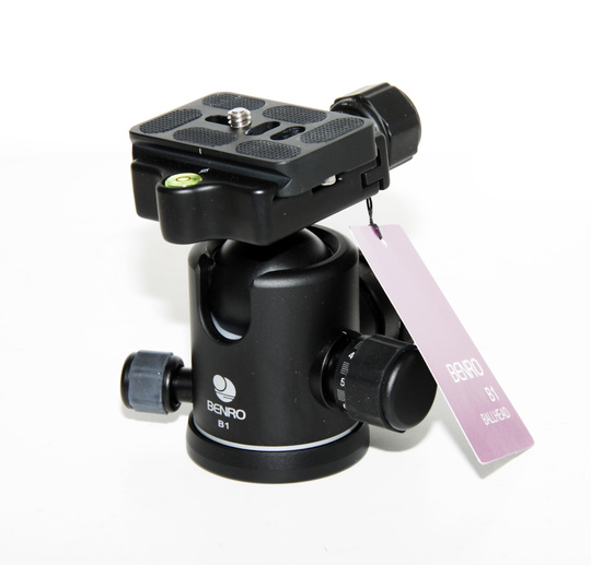 Kulled Benro B1 Ball Head + Quick Release Plate