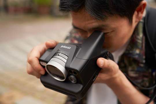 POLAROID  I-2