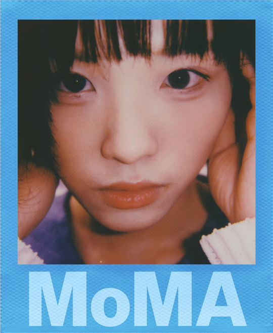 Polaroid  Color film for i-Type - Moma Edition